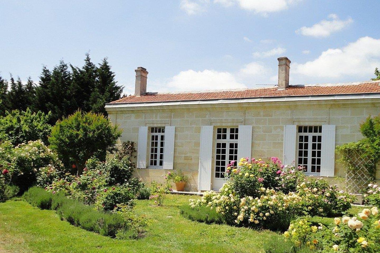 Excellent 2 Bed House With 2 Substantial Outbuildings On 3 Hectares For Sale Nea, Flaujagues, Gironde, France