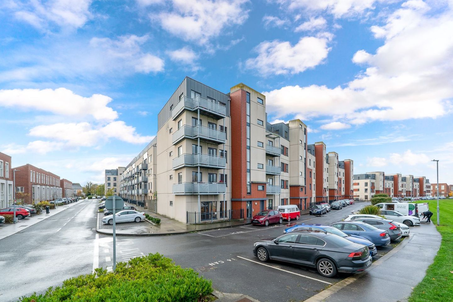 Apt 8, Cassian Court North, Royal Canal Park, Dublin 15, D15E099