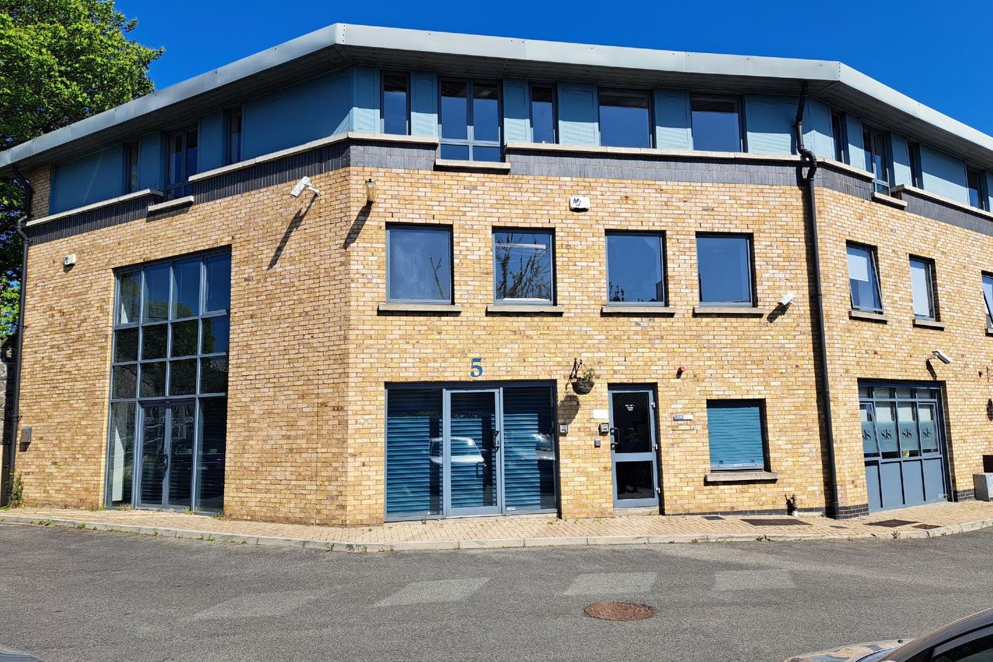 Commercial property for rent in Unit 5, Manor Street Business Park