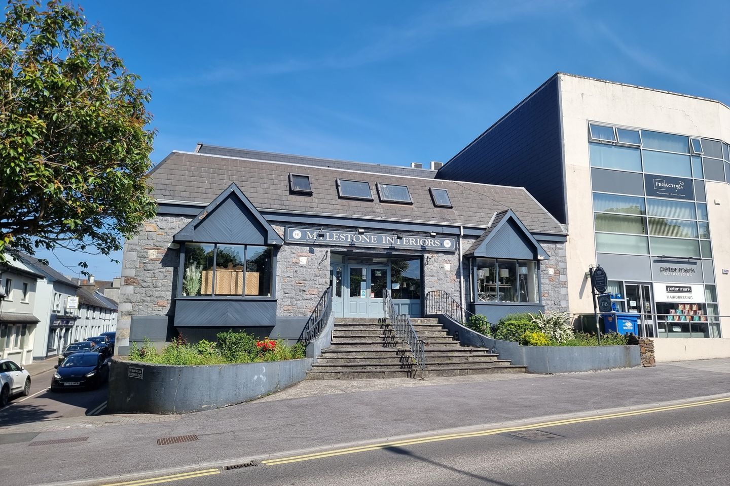 Commercial property for sale in MixedUse Building at East Avenue