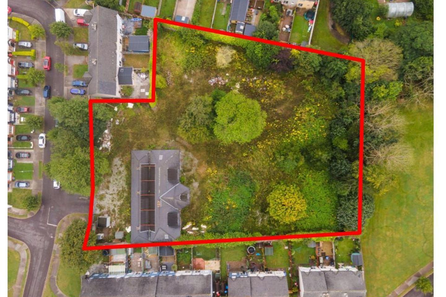 Commercial property for sale in Site with FPP for 15 units, The