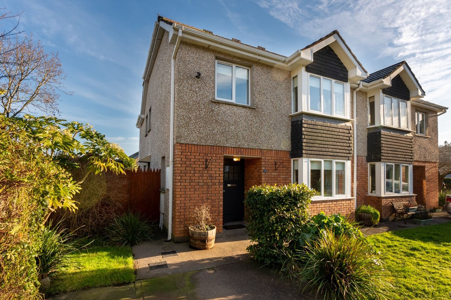 10 The Brambles, Pembroke Wood, Passage West, Co. Cork, T12ER0K is for