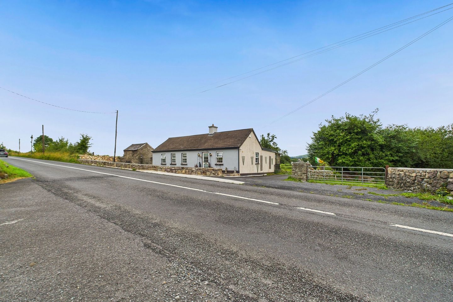Tinhalla, Carrick-on-Suir, Co. Waterford, E32NY66