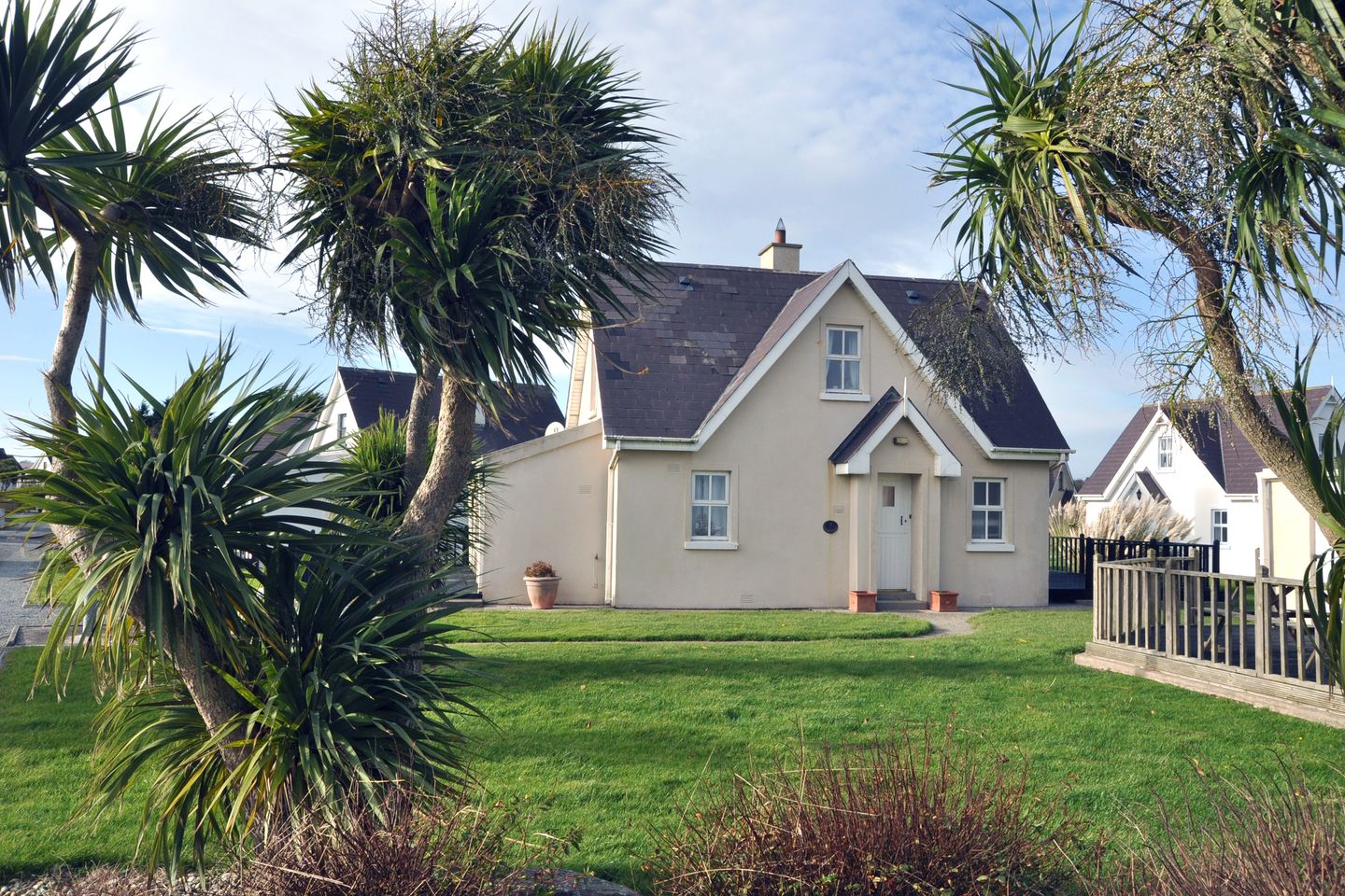 11 Sandeel Bay Cottages, Hookless Village, FethardOnSea, Co. Wexford