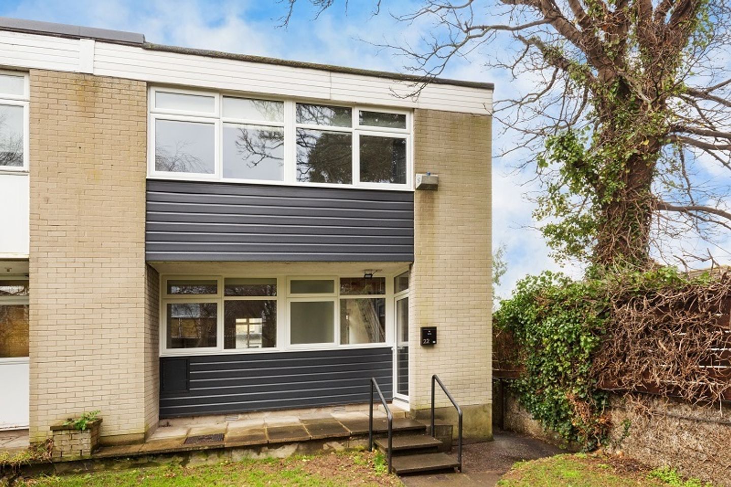 22 The Laurels, Terenure, Terenure, Dublin 6, D6WVX29 is for sale on