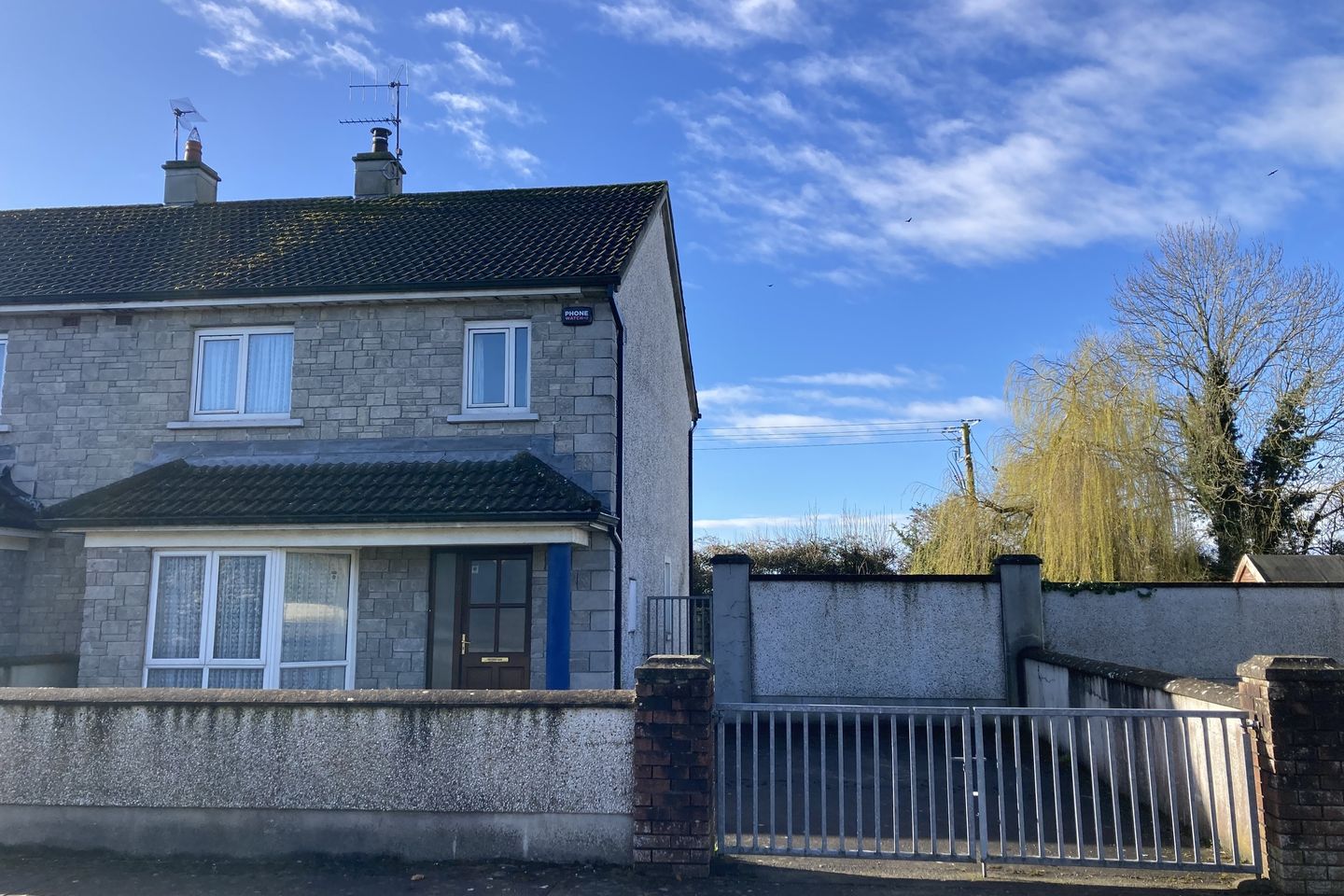 10 Oakfield Park, Thurles, Co. Tipperary
