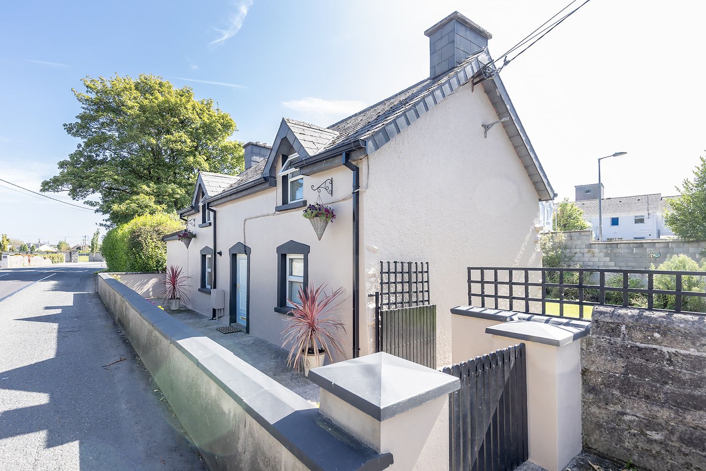 Brook Lodge, Lower Road, Midleton, Co. Cork, P25W652 is for sale on Daft.ie