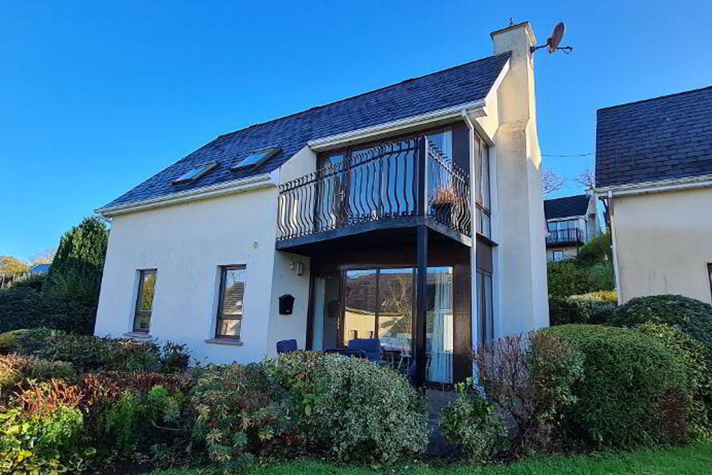 9 The Waterfront, Dromod, Carrick-on-Shannon, Co. Leitrim, N41HX28