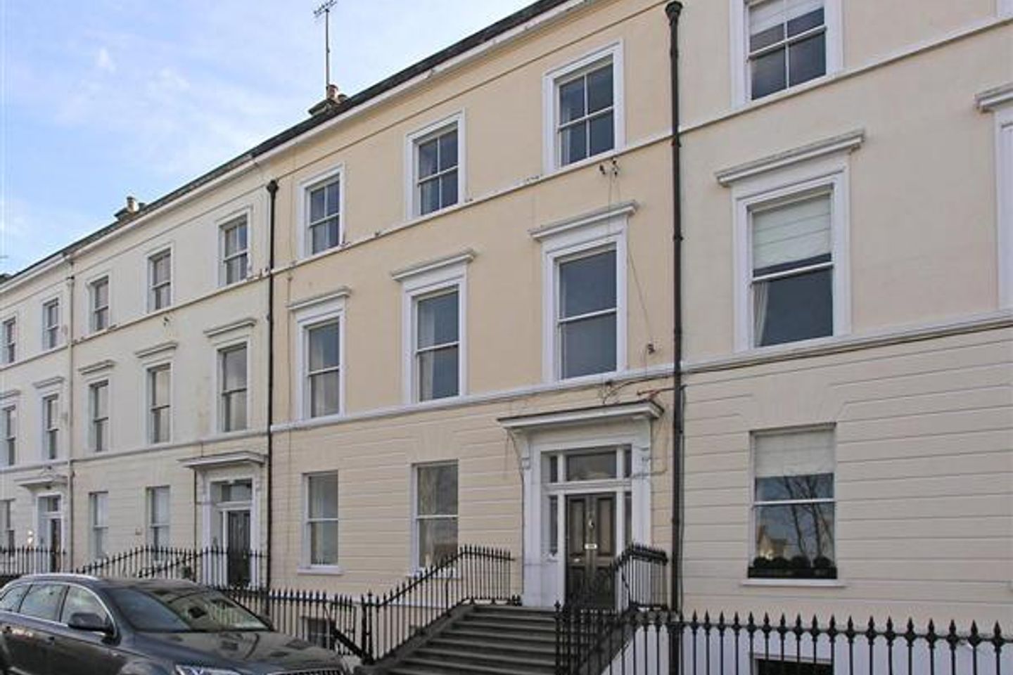 25 Longford Terrace, Monkstown, Co. Dublin