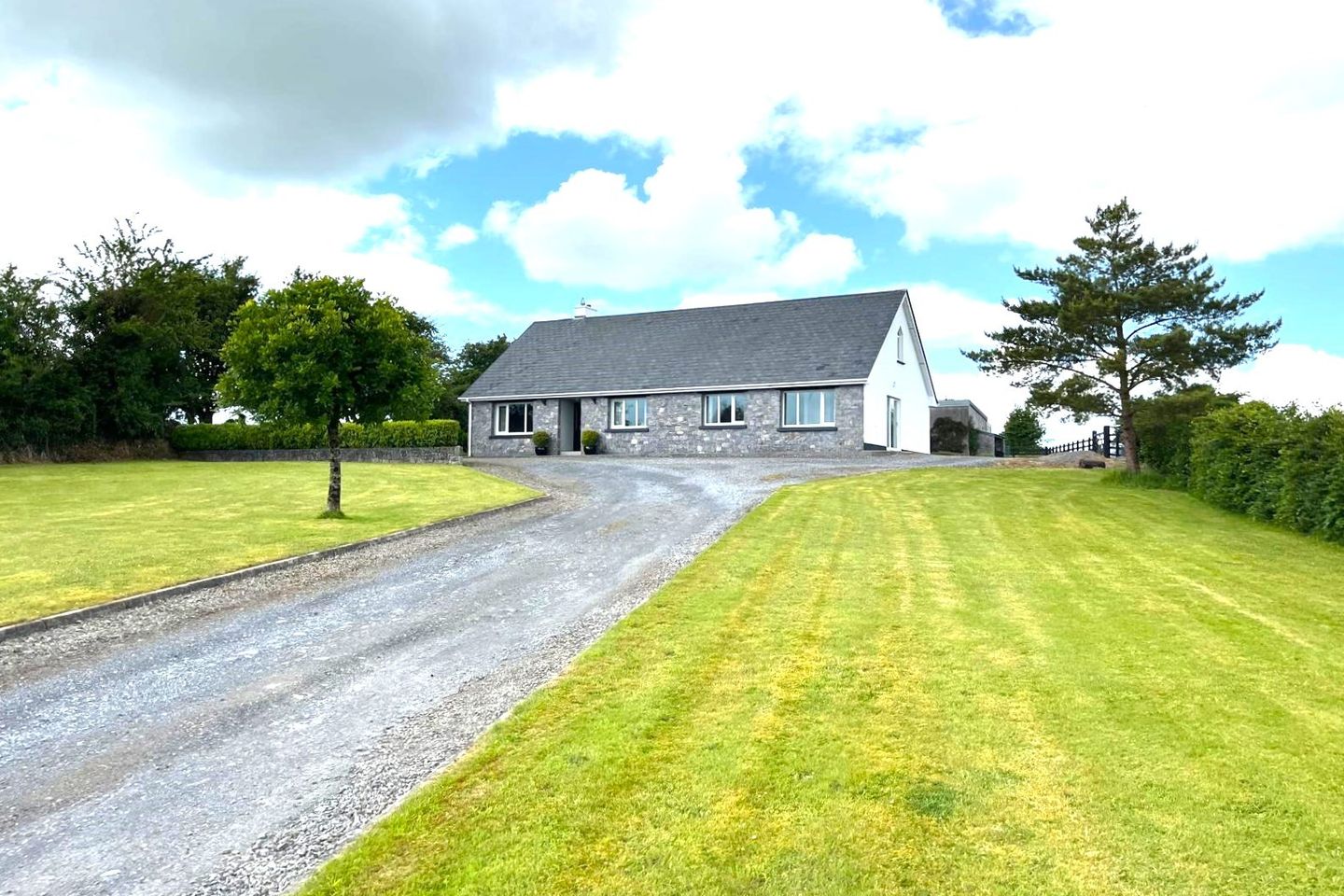 Knockavanny, Birmingham Road, Tuam, Co. Galway, H54CH63