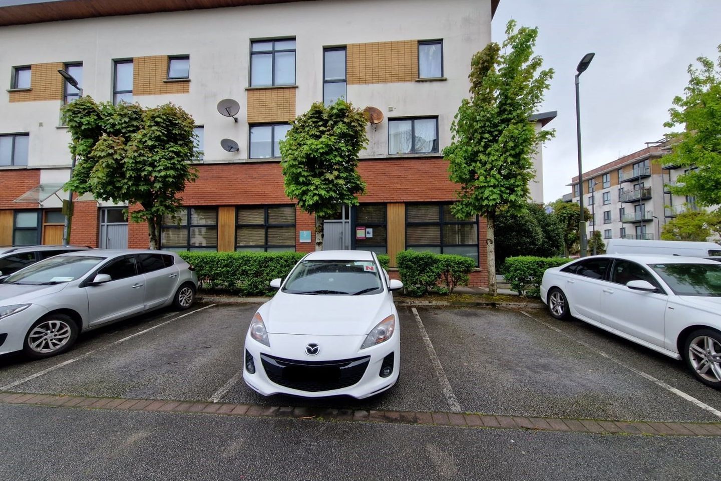 UNIT 12B, Marketpoint, N91FD27