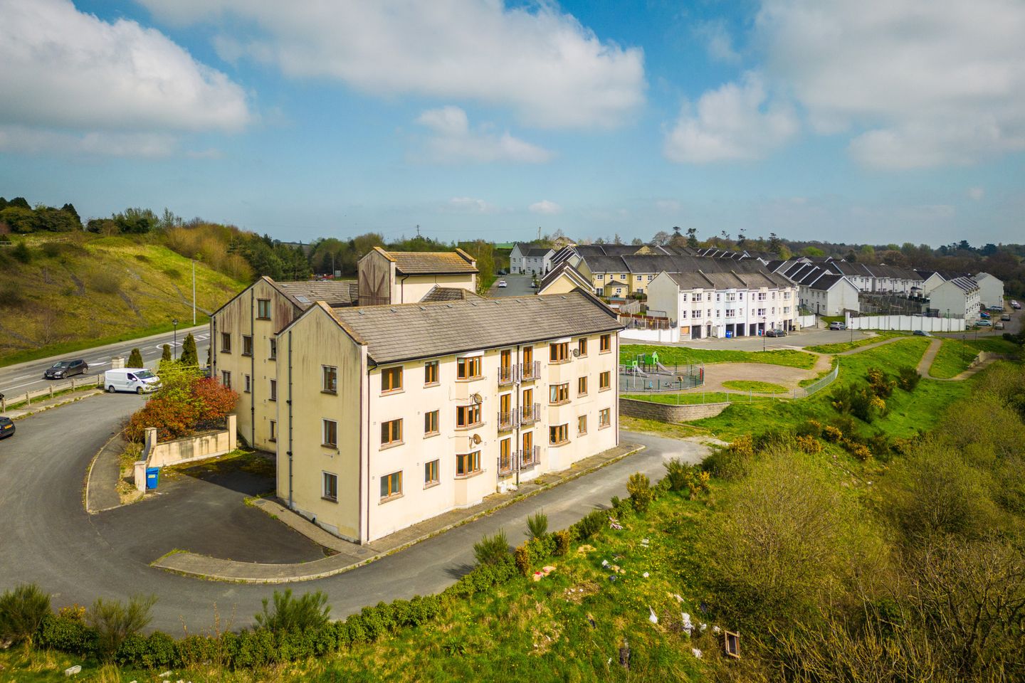 Commercial property for sale in 10 Vacant Apartments., The Oaks, Lough