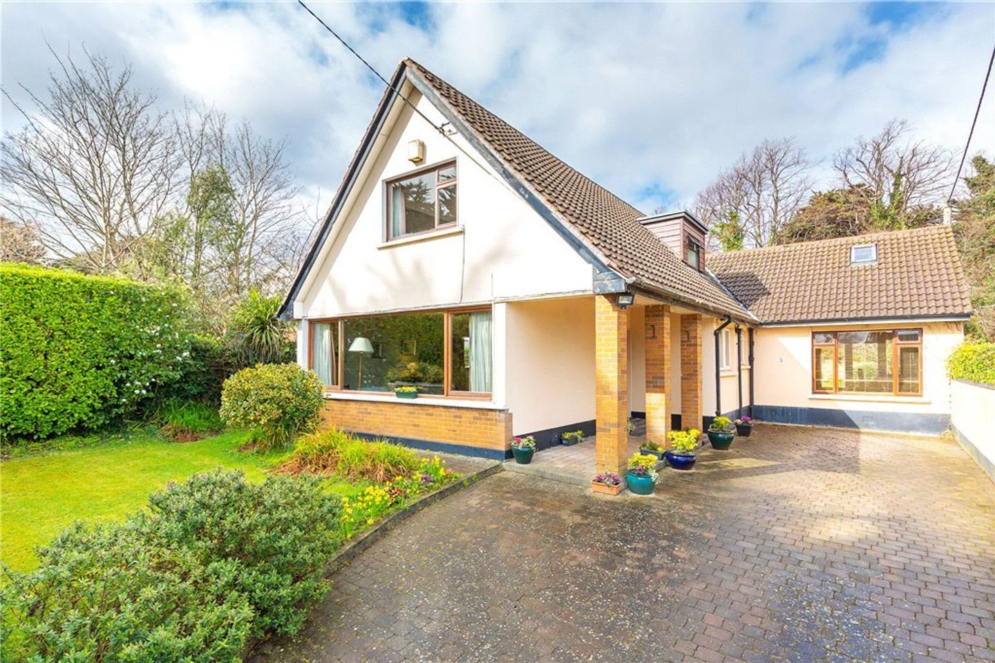 5 Knocksinna Park, Foxrock, Dublin 18