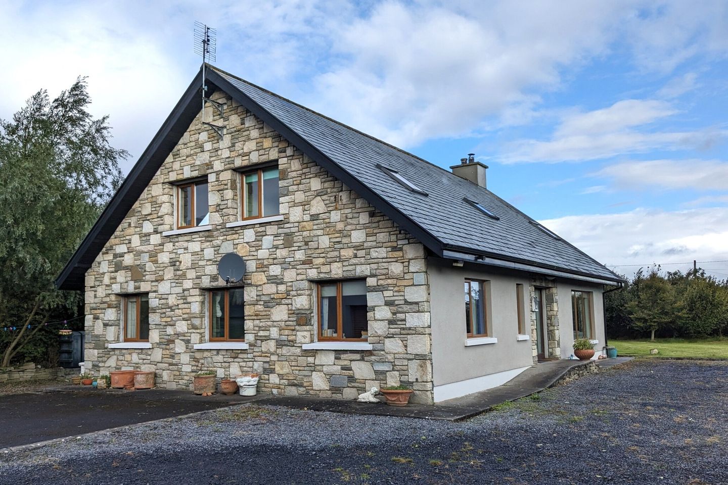 House And Granny Flat, Murrisk Na Bol, Westport, Co. Mayo, F28W3P3 is