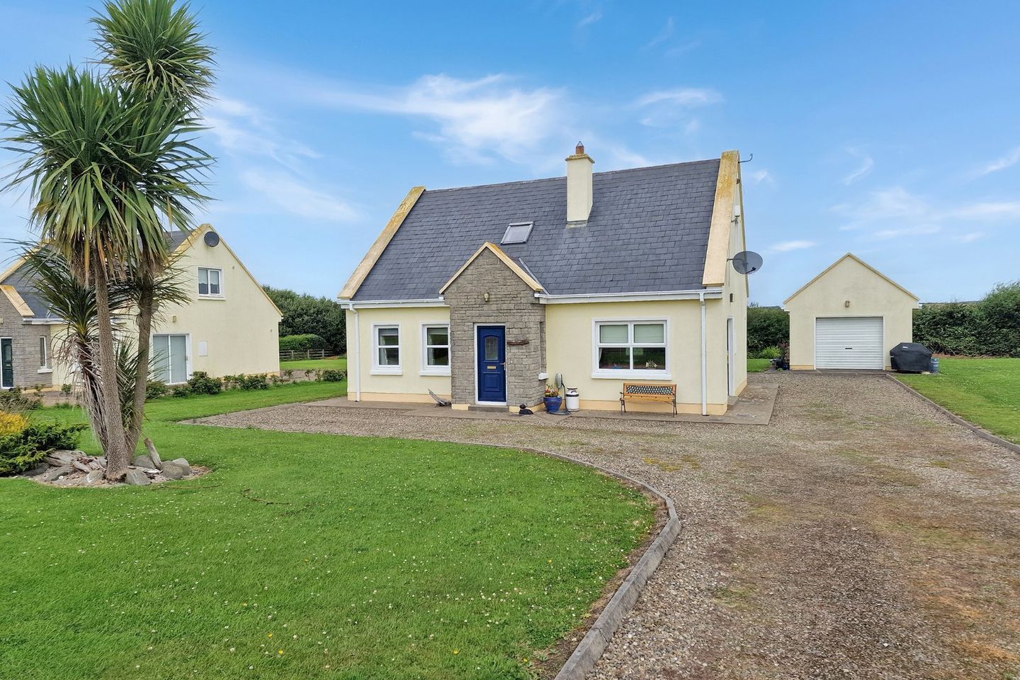 15 Suan na Mara, Kilkee, Co. Clare is for sale on Daft.ie