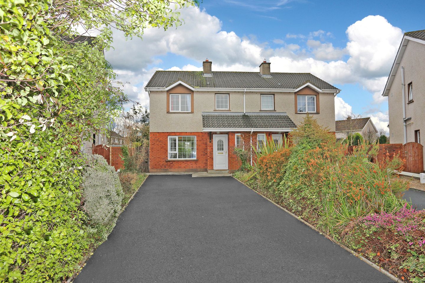 16 Carraig Donn, Ballycasey, Shannon, Co. Clare, V14X068 is for sale on