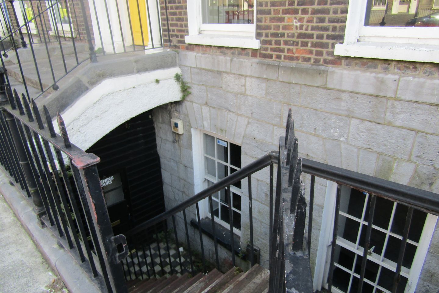 Commercial property for rent in 4 The Crescent, O'Connell Avenue