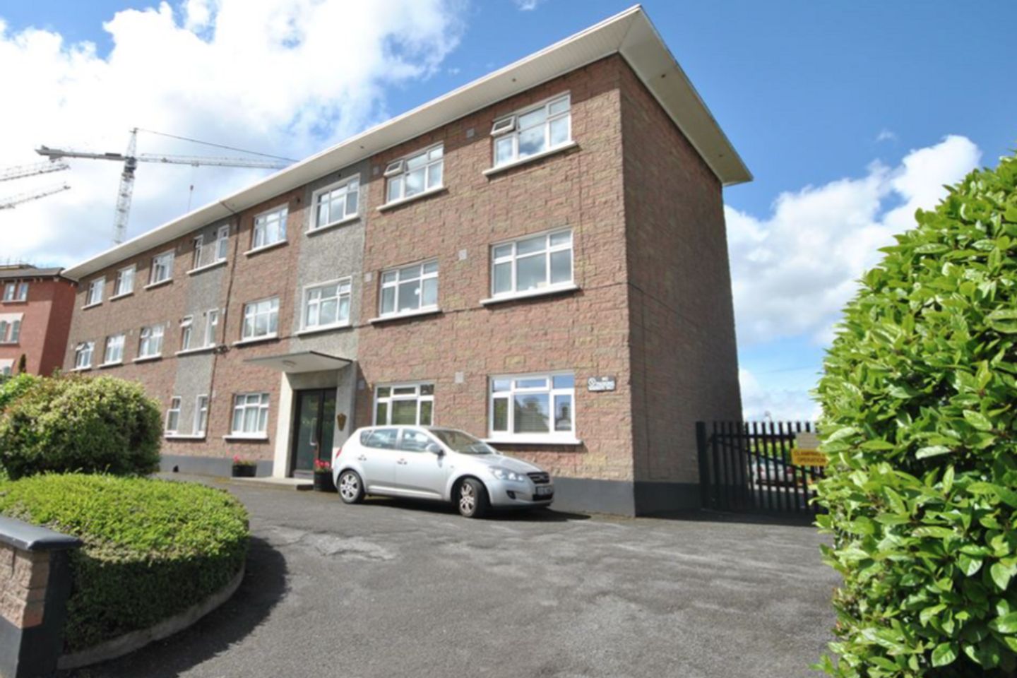 11 Lansdowne Court, Shelbourne Road, Ballsbridge, Dublin 4 is for sale