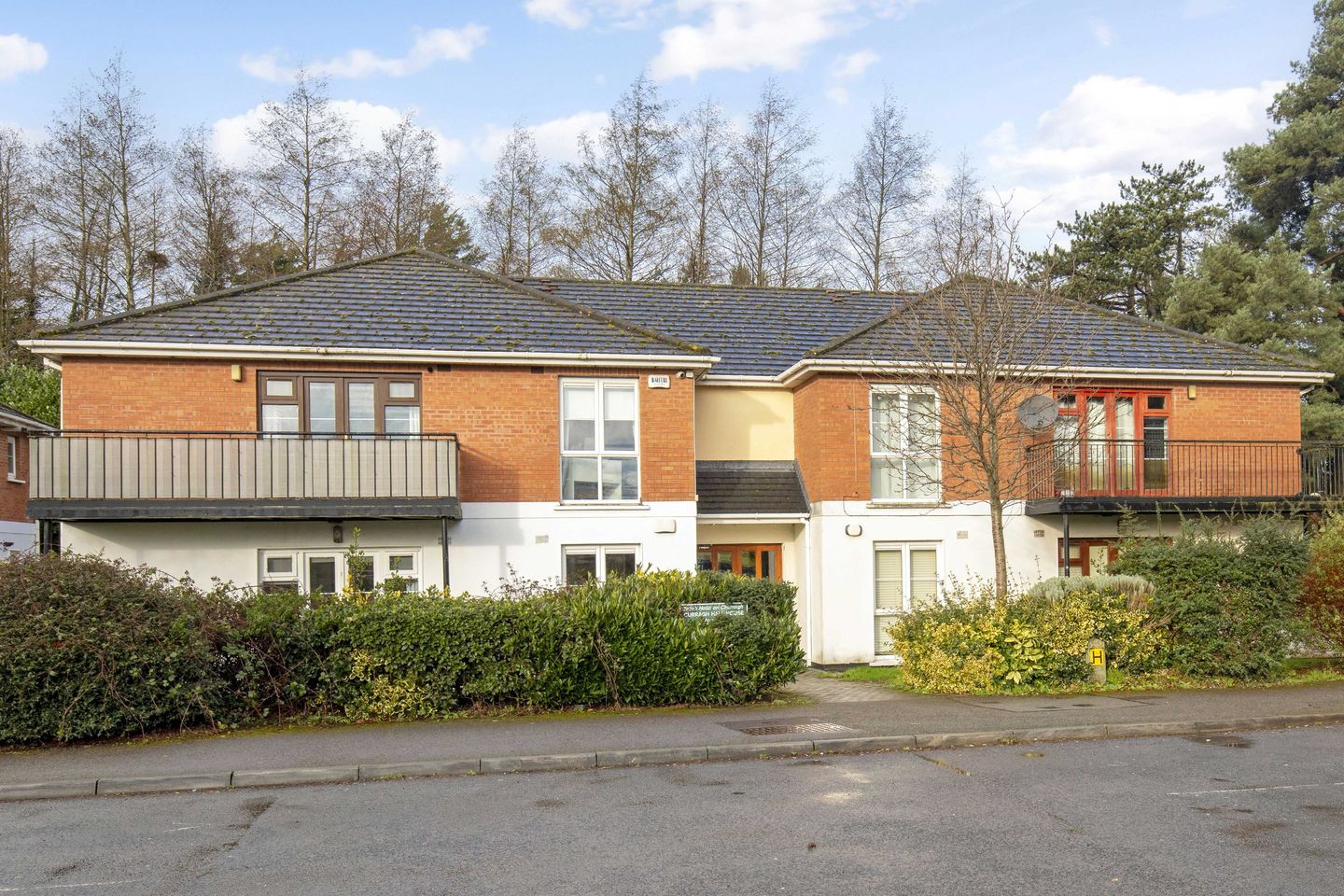 Apartment 3, Curragh Hall House, Curragh Hall Crescent, Tyrrelstown, Dublin 15, D15E521 is for