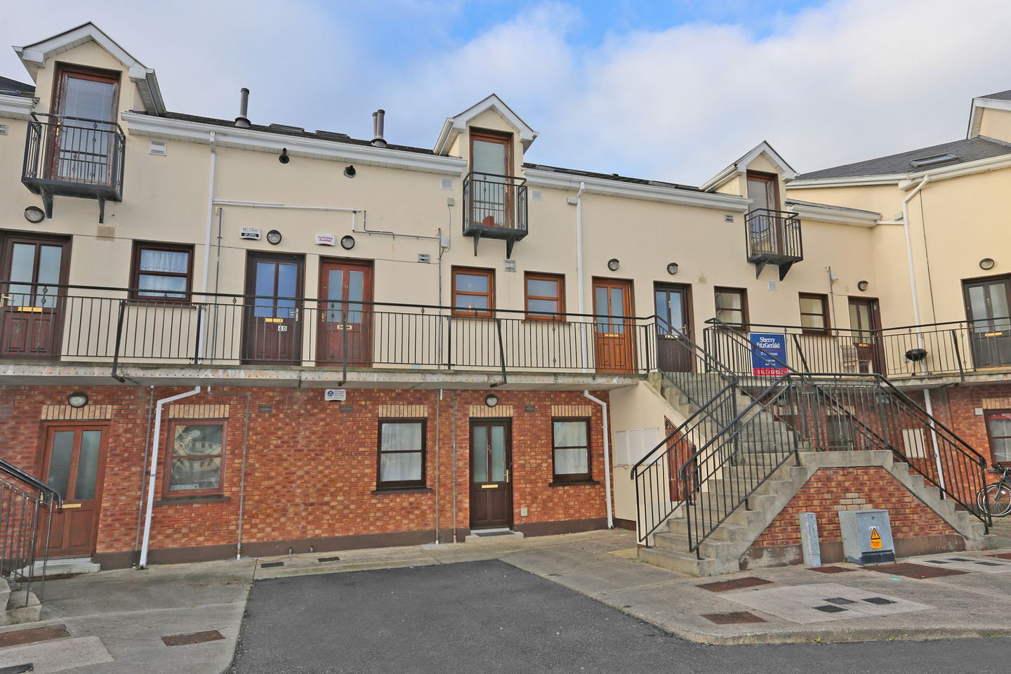 42 Ballycasey Park, Shannon, Co. Clare, V14DX39 is for sale on Daft.ie