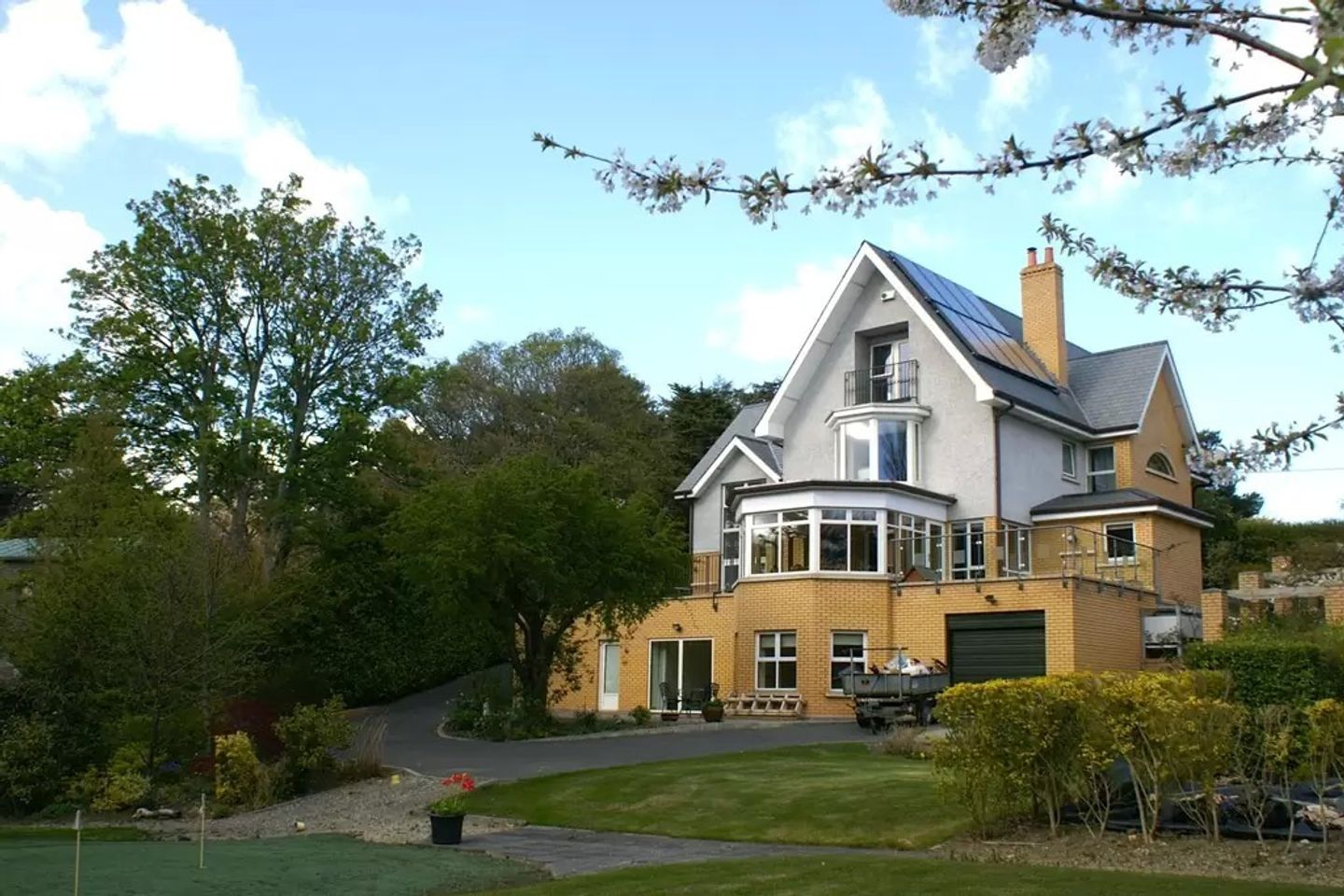 Falls road, Shankill, Dublin 18