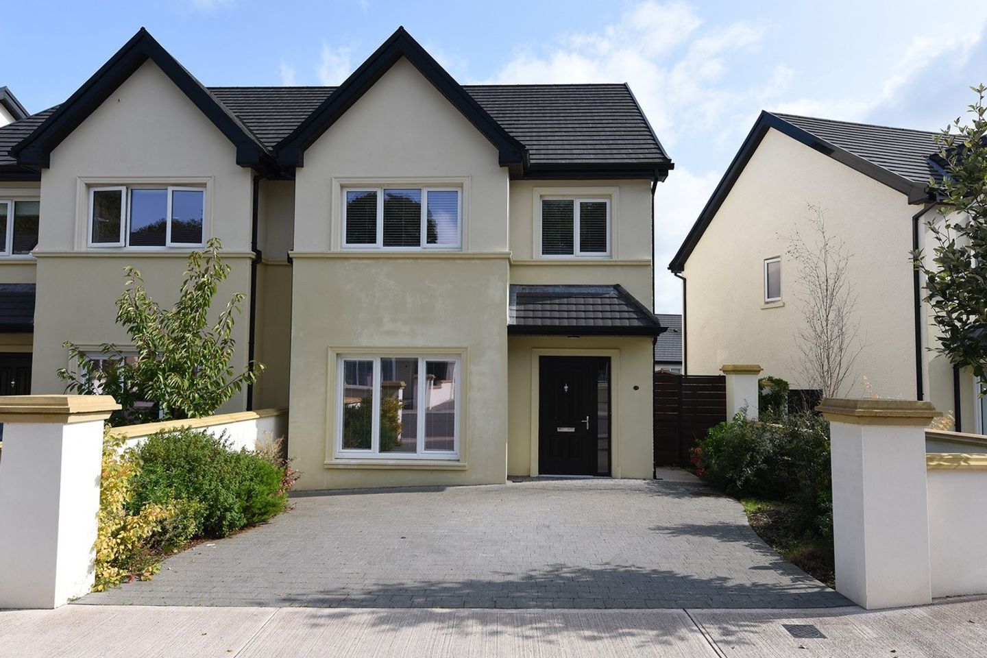 135 Drakes Point, Crosshaven, Co. Cork, P43EE70 is for sale on Daft.ie