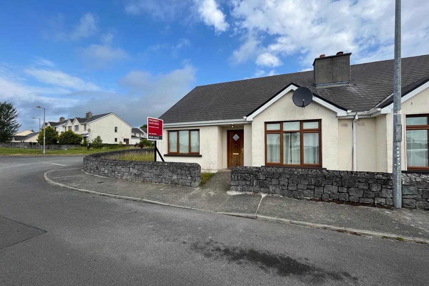 44 Heather Grove, Clara, Co. Offaly, R35H956 is for sale on Daft.ie