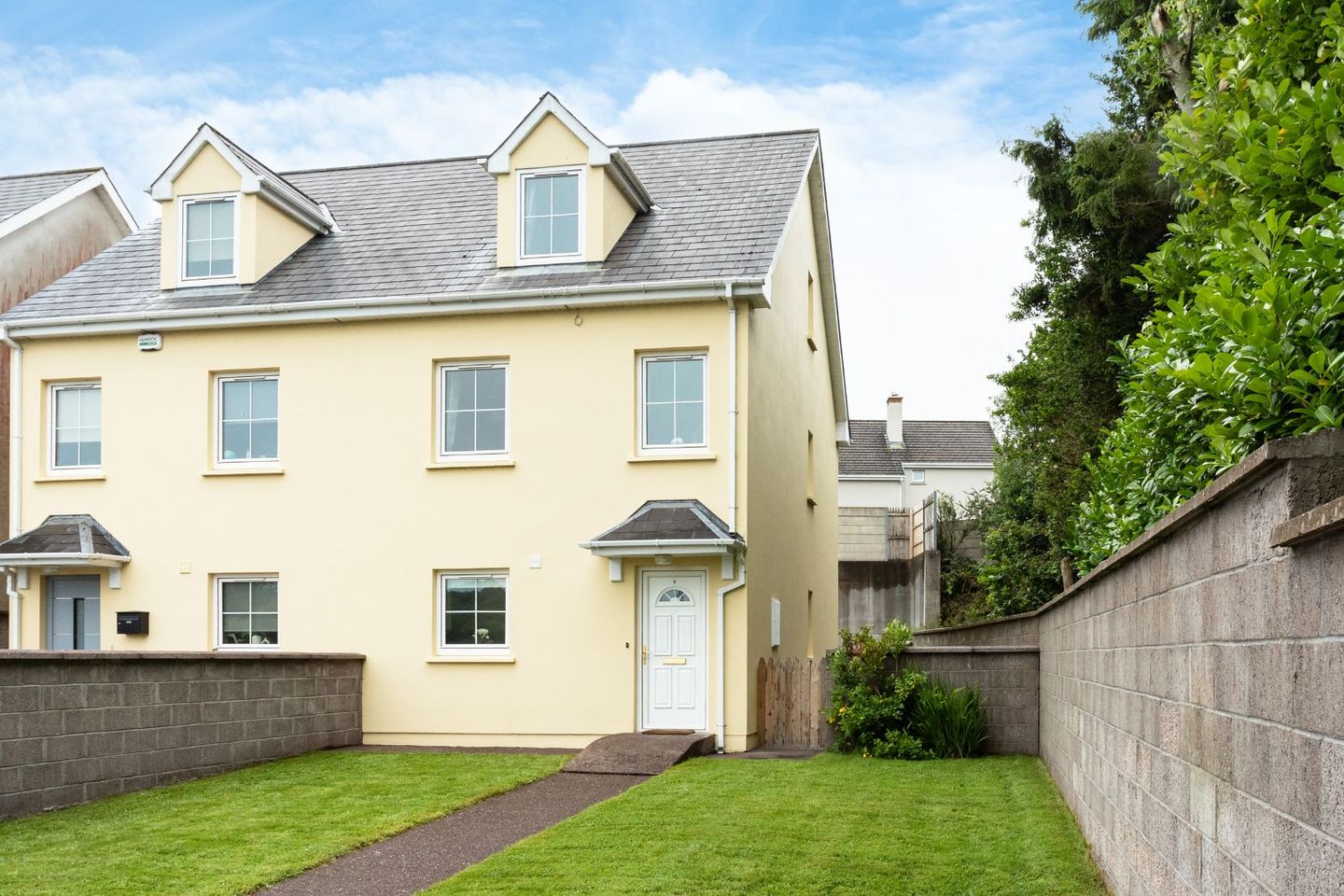 8 Gurteenroe Park, Millstreet Road, Macroom, Co. Cork, P12XA62