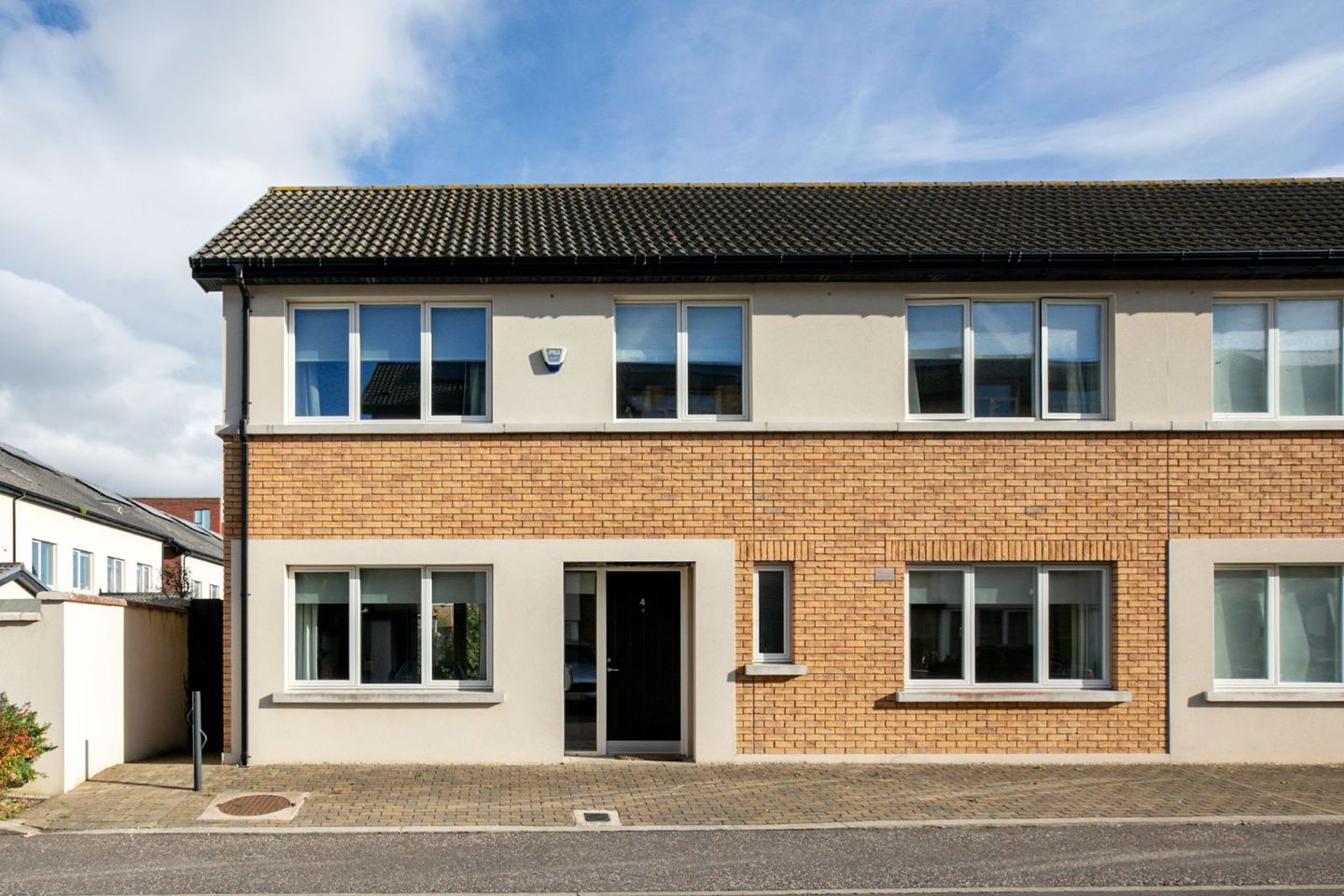 4 Larkfield Close, Dublin 18, Leopardstown, Dublin 18, D18Y274
