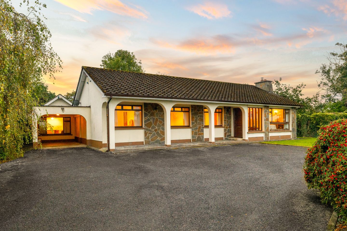 Riverside, Kill West, Kill, Co. Kildare, W91V0D8