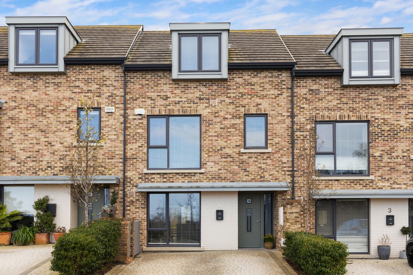 4 Rockville Avenue, Glenamuck Road, Carrickmines, Dublin 18, D18X52H is