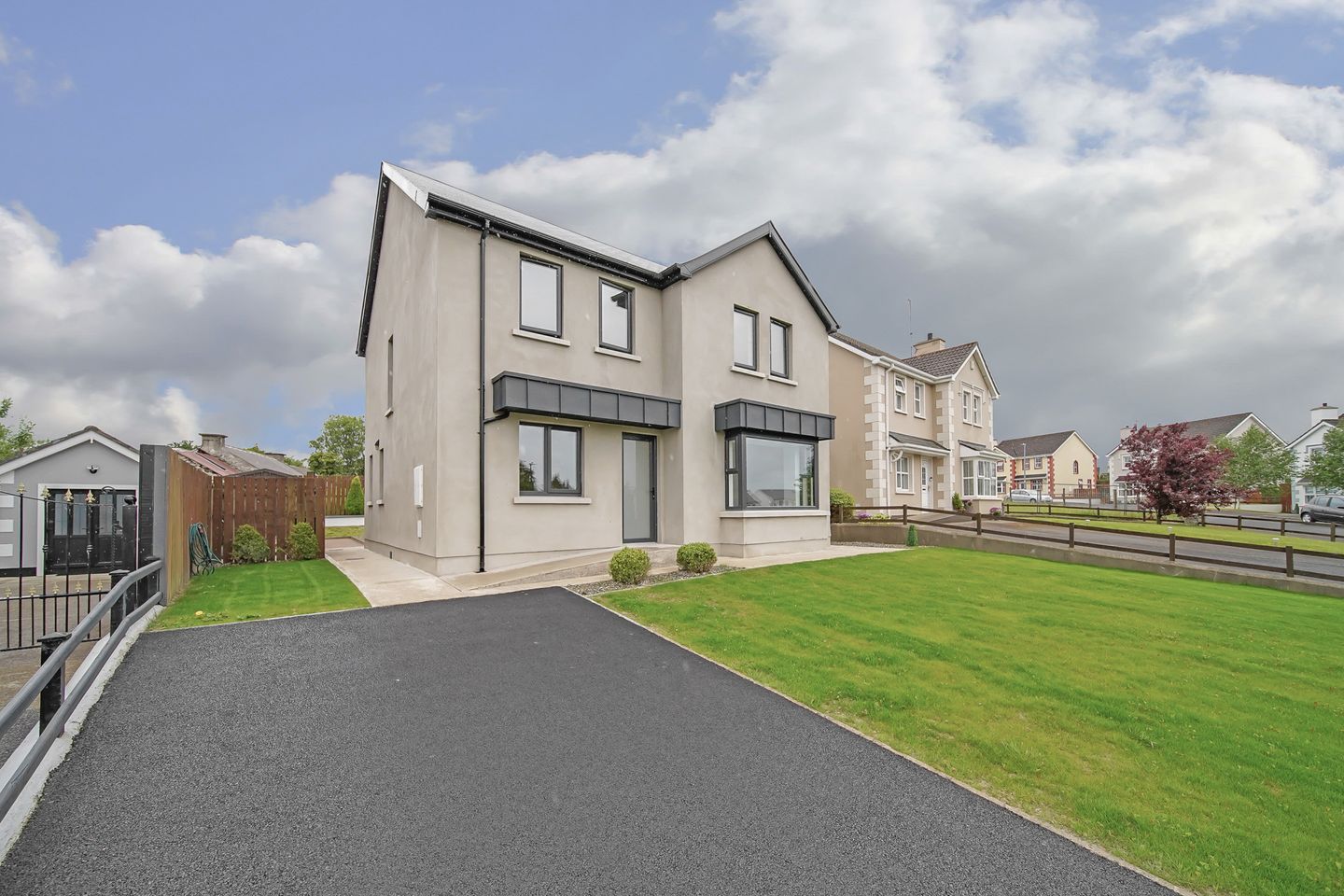 16 Oakwood Park, Lismonaghan, Letterkenny, Co. Donegal, F92A6W4