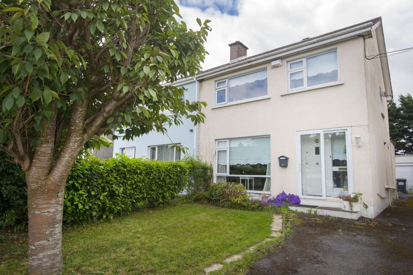 112 Floraville Avenue, Clondalkin, Dublin 22, D22YA22 is for sale on