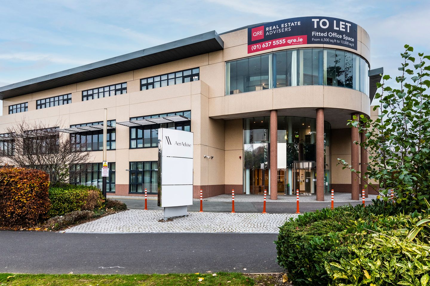 Commercial property for rent in 1 Northwood Avenue, Northwood Business