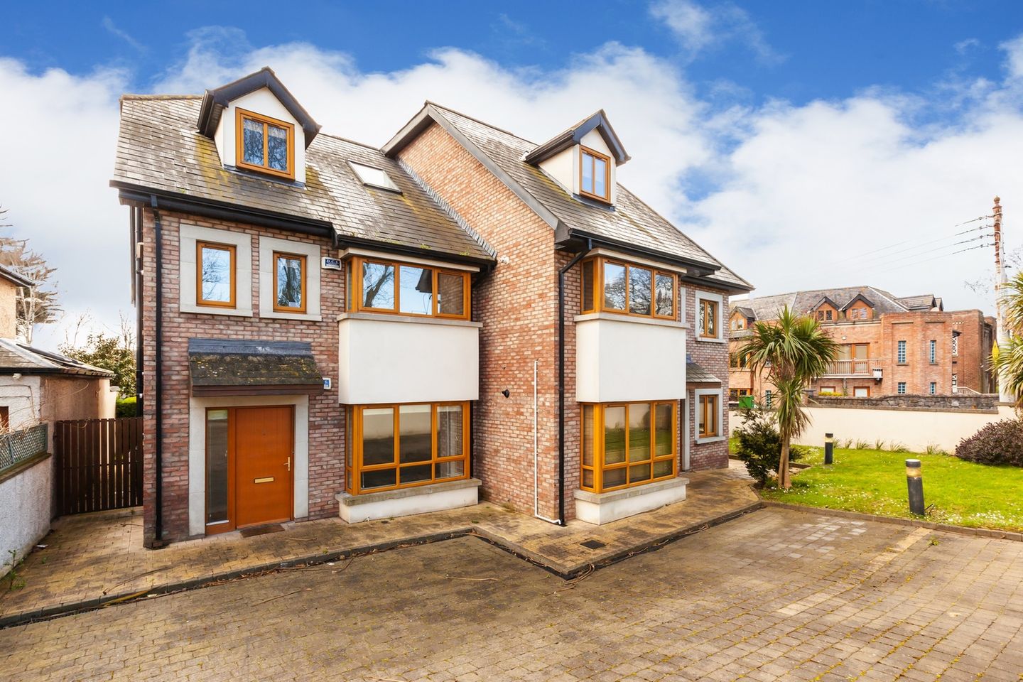 5 Askilawn, Kincora Road, Clontarf, Dublin 3, D03H314 is for sale on
