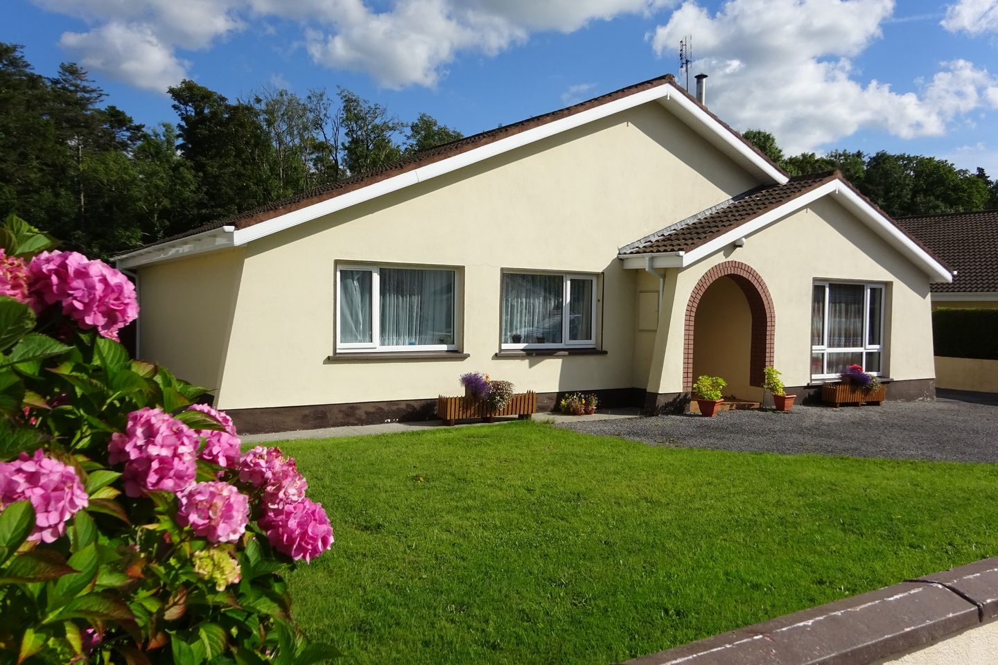 10 Grattan Park, Mountbellew, Co. Galway, H53DF78 is for sale on Daft.ie