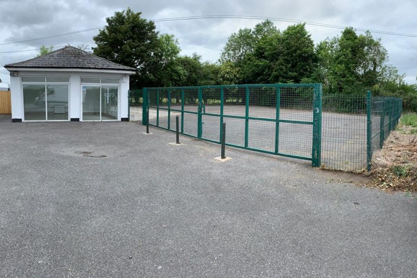 Commercial property for rent in Liscarton , Kells Road, Navan, Co. Meath