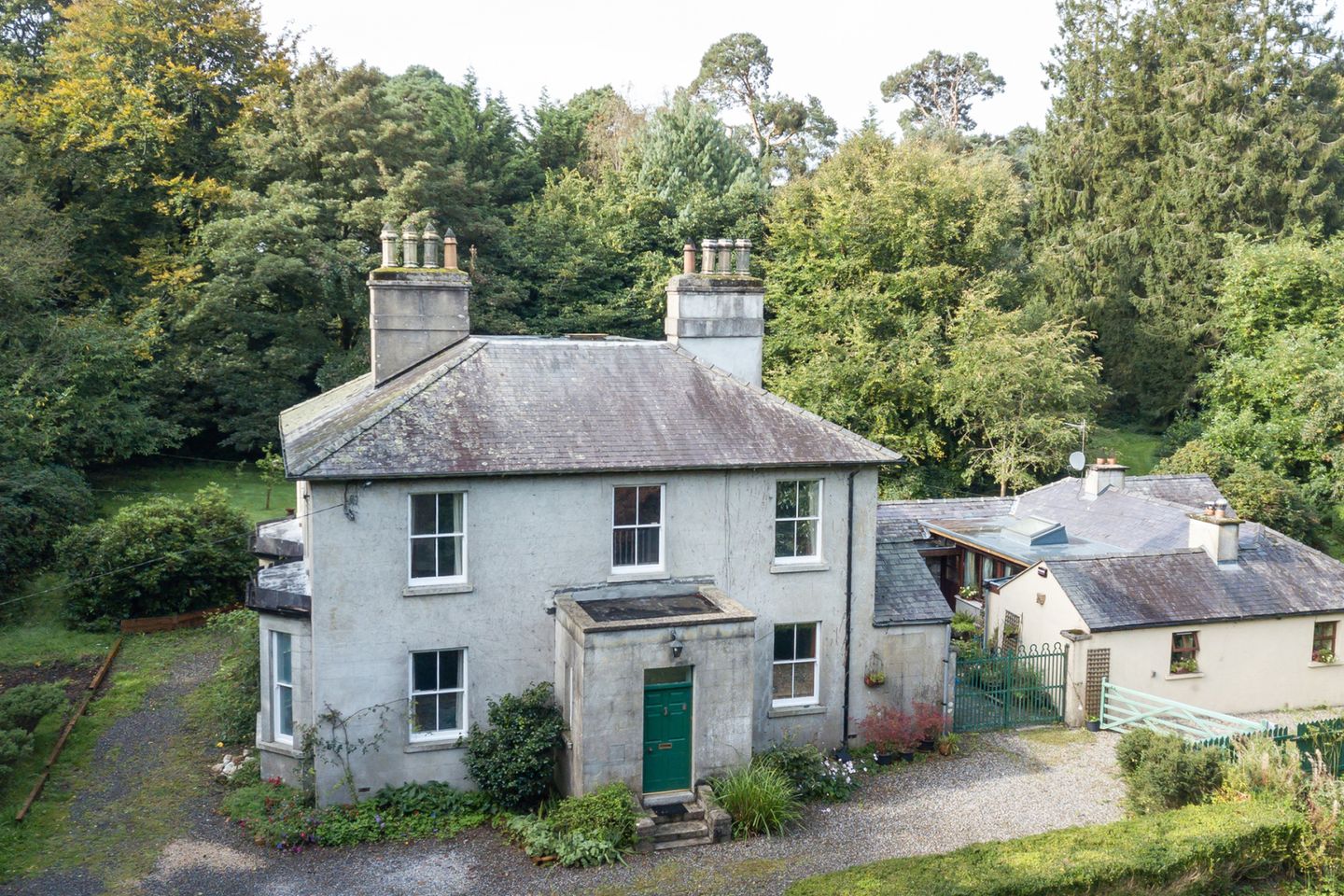 Crone House & Cottage, Y14E781