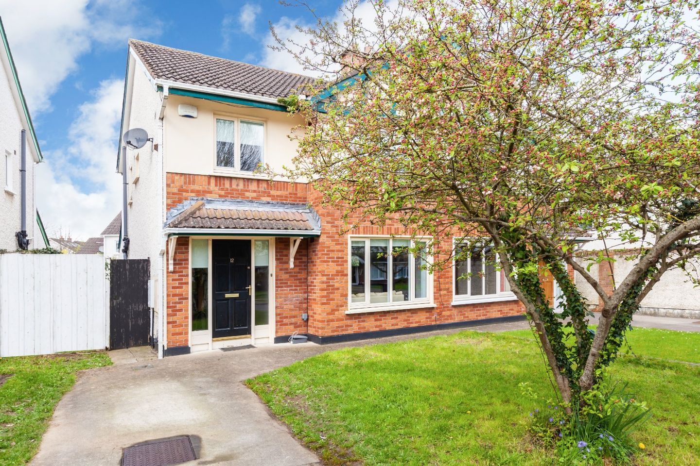 12 Luttrellstown Grove, Castleknock, Dublin 15, D15R9V6 is for sale on