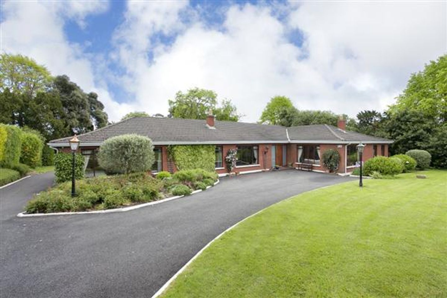 Lauriston, Cenacle Grove, Killiney, Co. Dublin