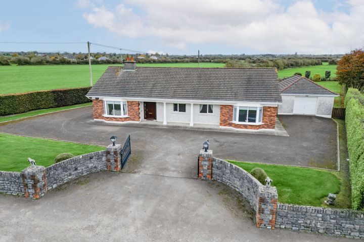 Fertiana, Holycross, Thurles, Co. Tipperary, E41D8X7