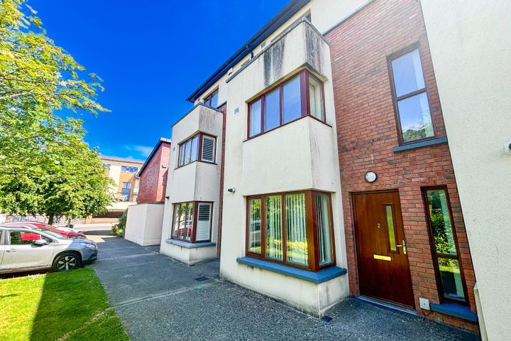 2 The Avenue, Carrickmines Manor, Glenamuck Rd Dublin 18, Dublin 18, Dublin
