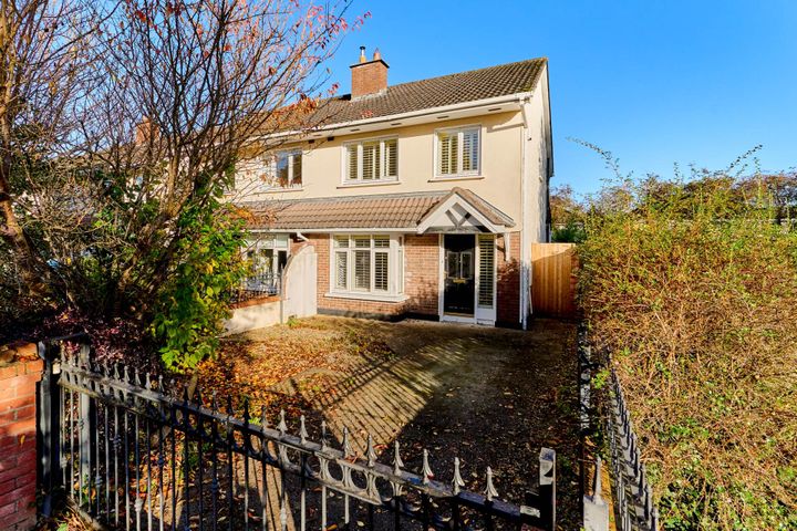 2 Luttrellstown Rise, Castleknock, Dublin, D15K1K0