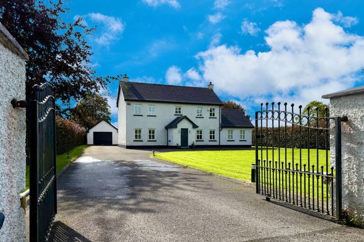 Ballinaminton West, Tubber, Tober, Co. Offaly, N37CC84