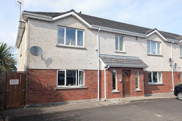 5 Radharc Darach, St Conlan's Road, Nenagh, Co Tipperary, E45PX97