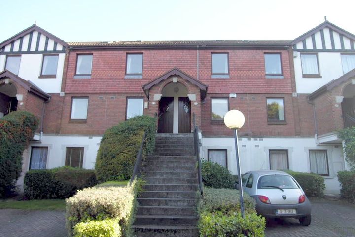 18 White Oaks, Roebuck Road, Clonskeagh, Dublin 14, D14V520