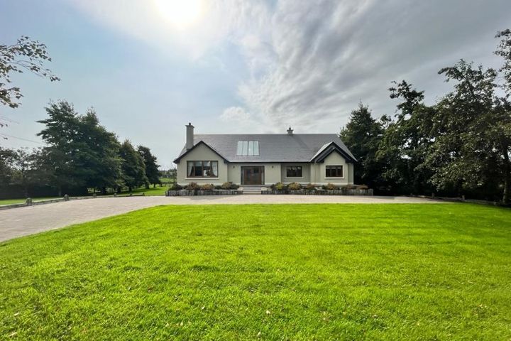 Carrarea, Ballyglunin, Tuam, Galway
