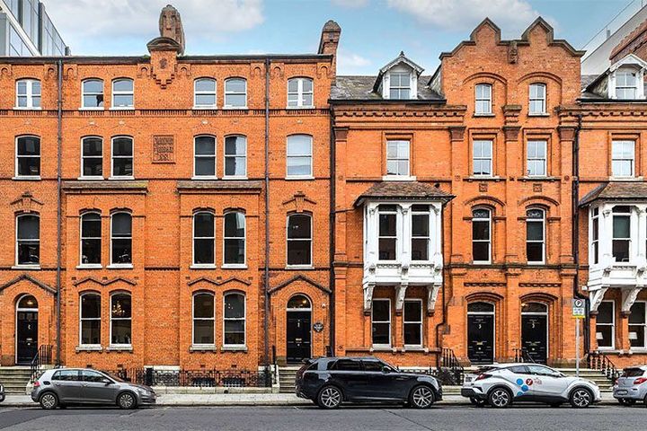 The Victorians 15-18 Earlsfort Terrace, Dublin 2