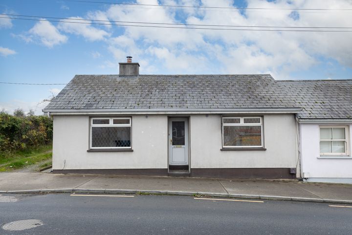 8 Clonattin Road, Gorey, Co. Wexford, Y25X974