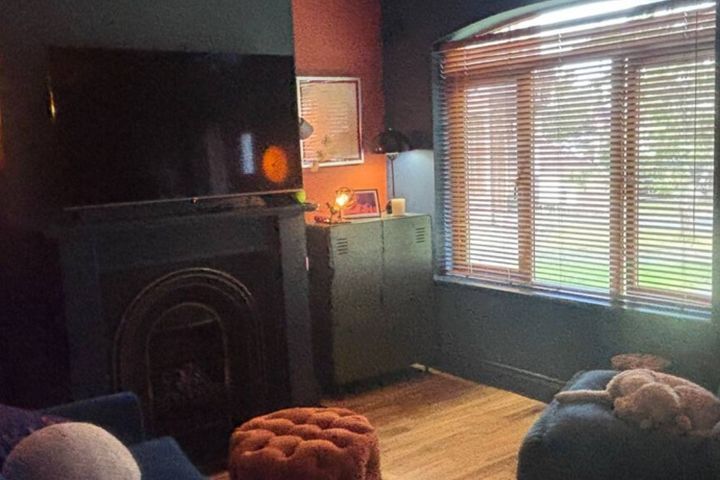 Mon-Fri/ Thurs-Sun: Lis Na Dara, Dundalk , Dundalk, Co. Louth